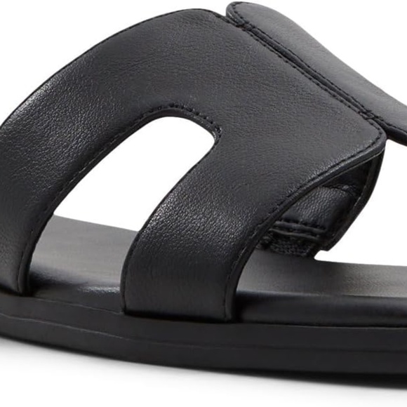 Call it Spring sandals - Picture 4 of 4